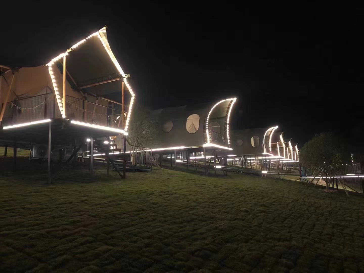 2025 new design hotel tent safari tent luxury glamping tent for sale