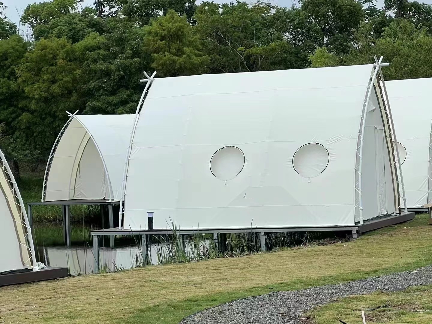 2025 new design luxury safari tent restaurant tent mini sailing tent for sale