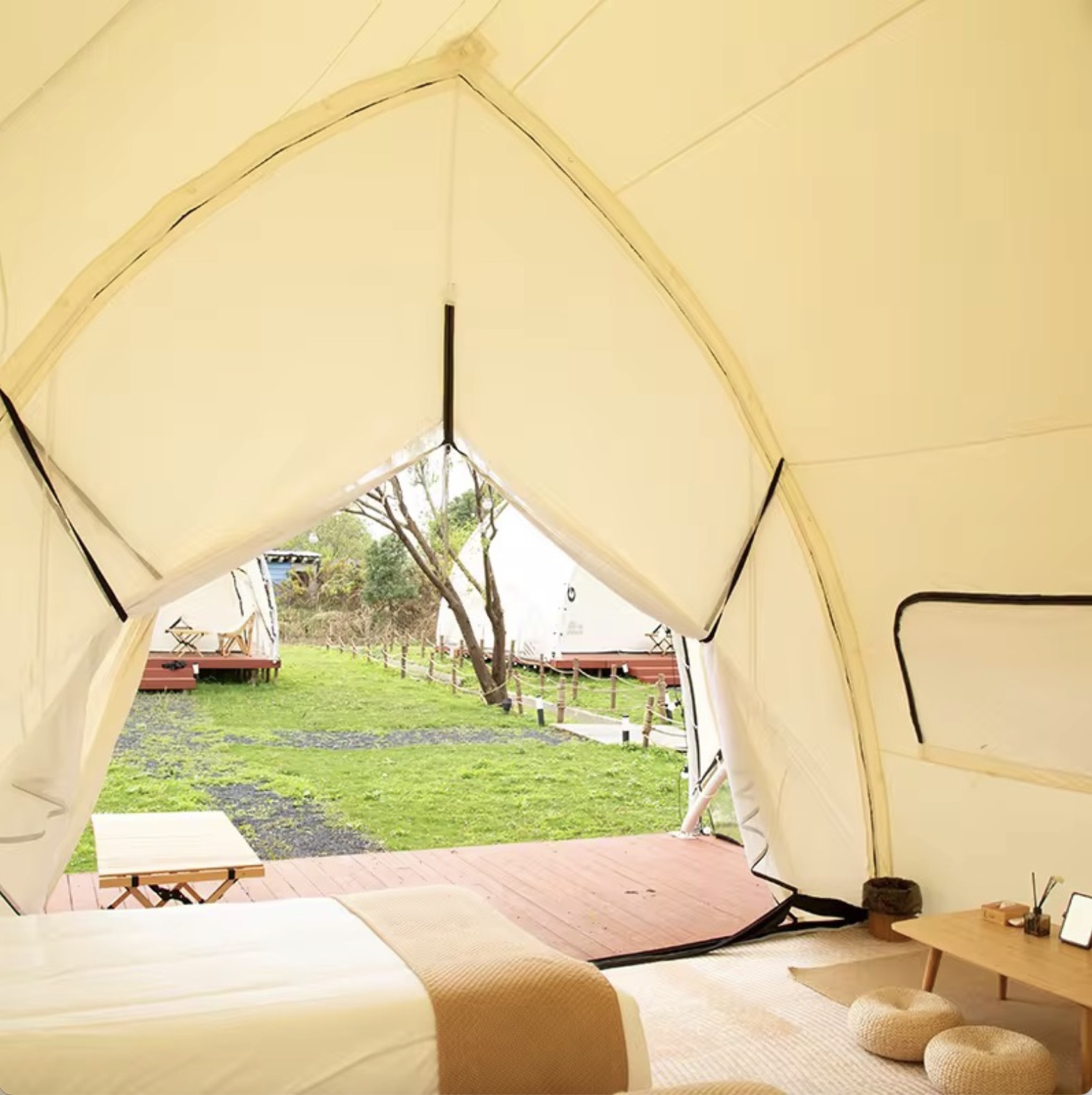 2025 new design sailboat shape glamping tents