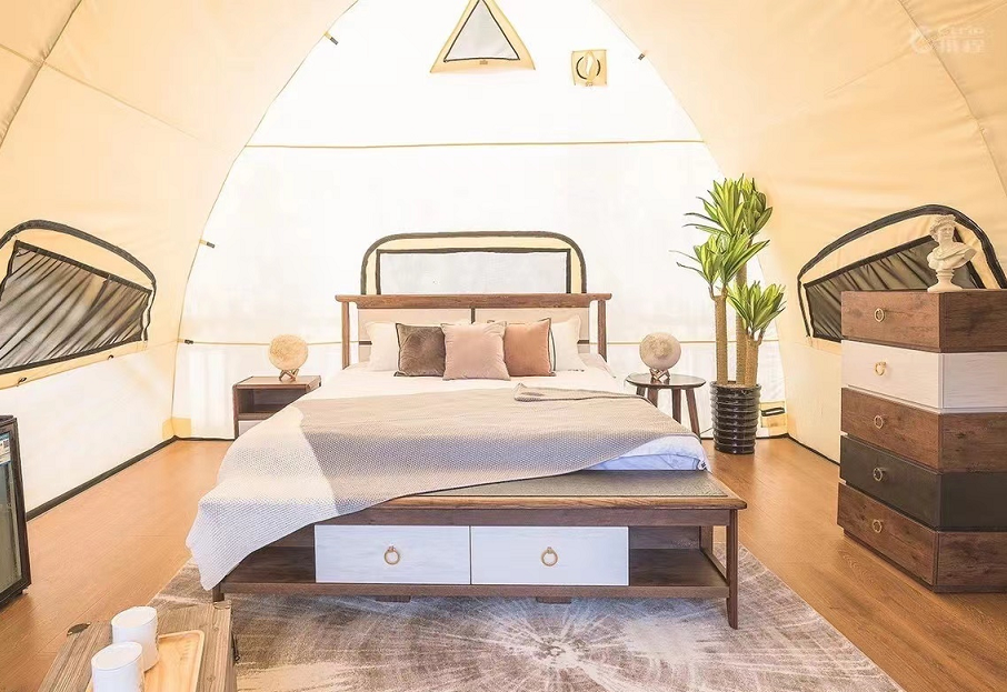 2025 new design sailboat shape glamping tents