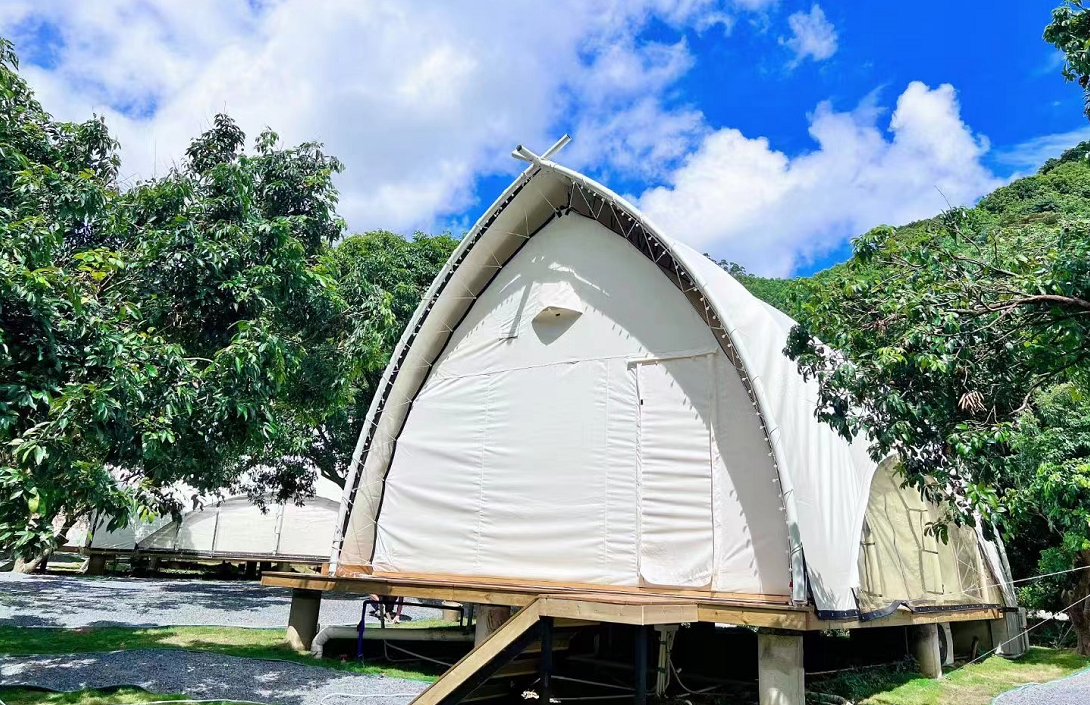 2025 new design sailboat shape glamping tents
